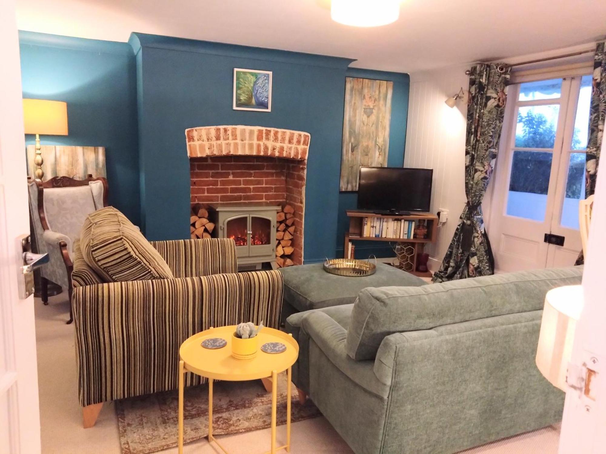 Beachfront Studio Apartment Felixstowe Dış mekan fotoğraf