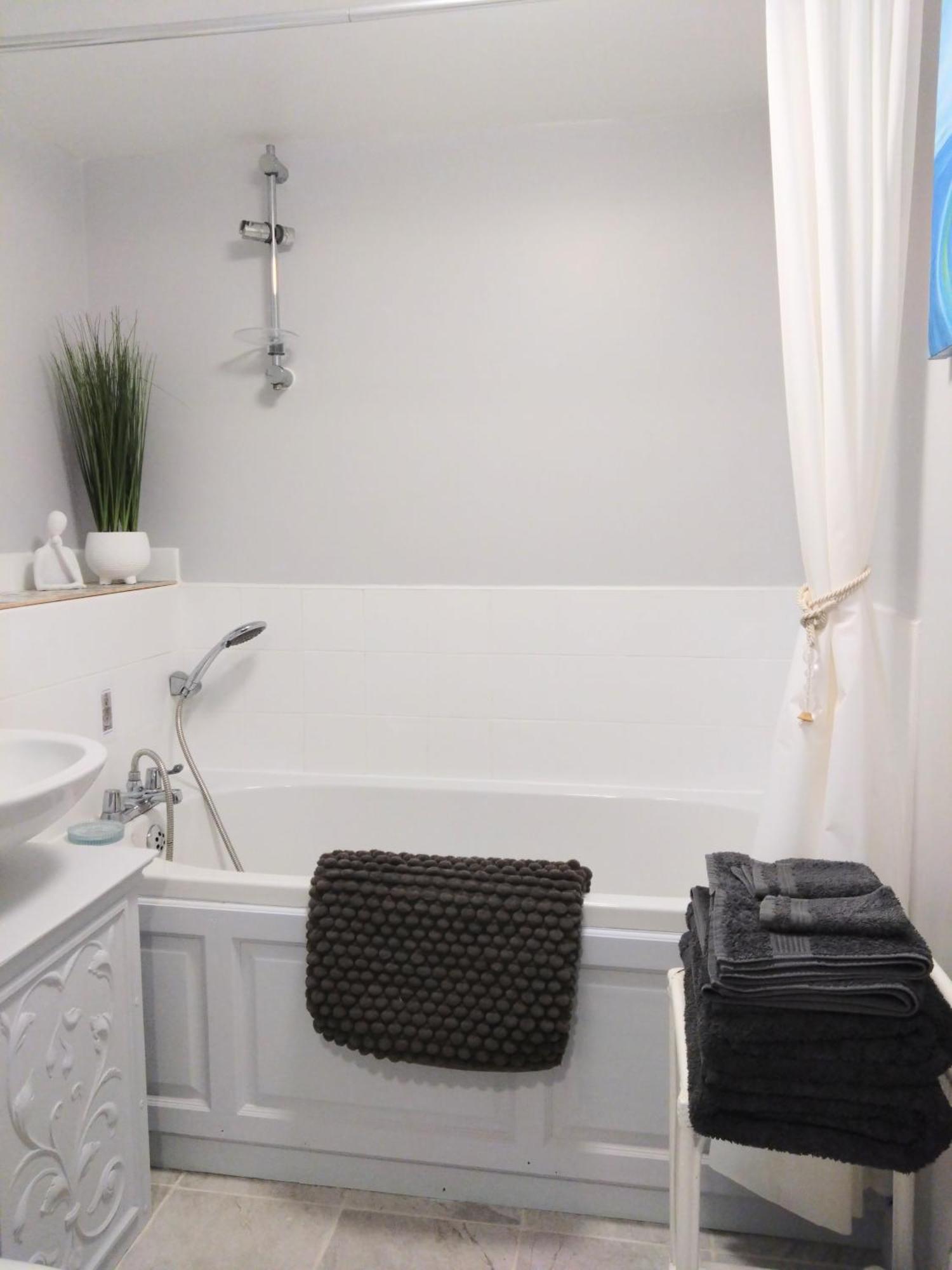 Beachfront Studio Apartment Felixstowe Dış mekan fotoğraf